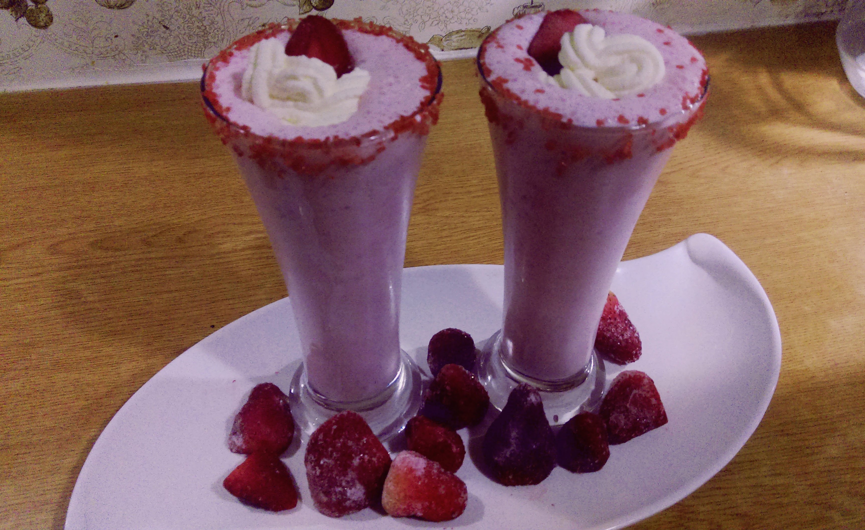 Strawberry Milk Shake | Farah's Cooking Diary