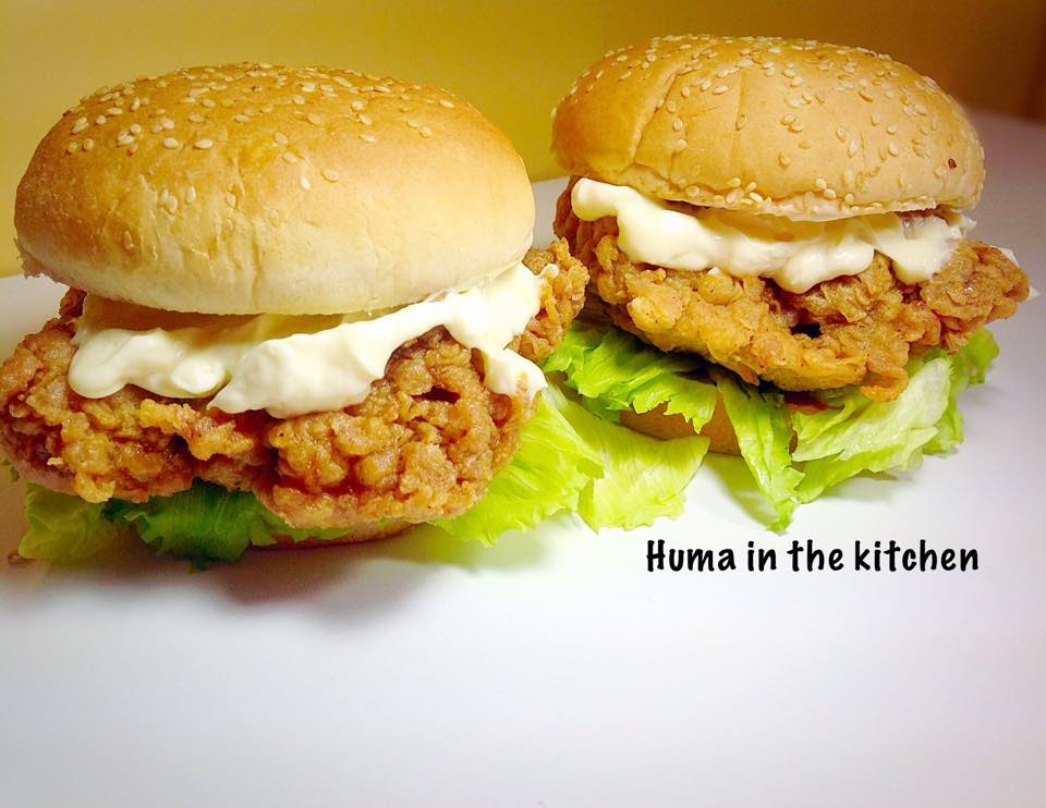 Zinger Burger Recipe KFC Style At Home With Very Easy 5 Steps (زِنگر برگر) by (HUMA IN THE KITCHEN)