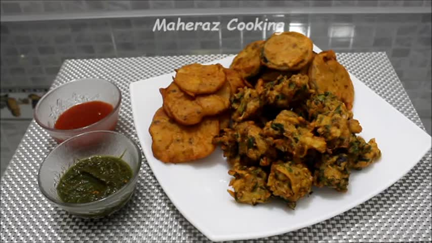 FRITTERS  PLATE     (mix pakorey,aaloo pakorey,baigan pakorey )