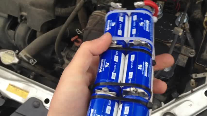  Car Battery with Capacitors! 12V BoostPack Update