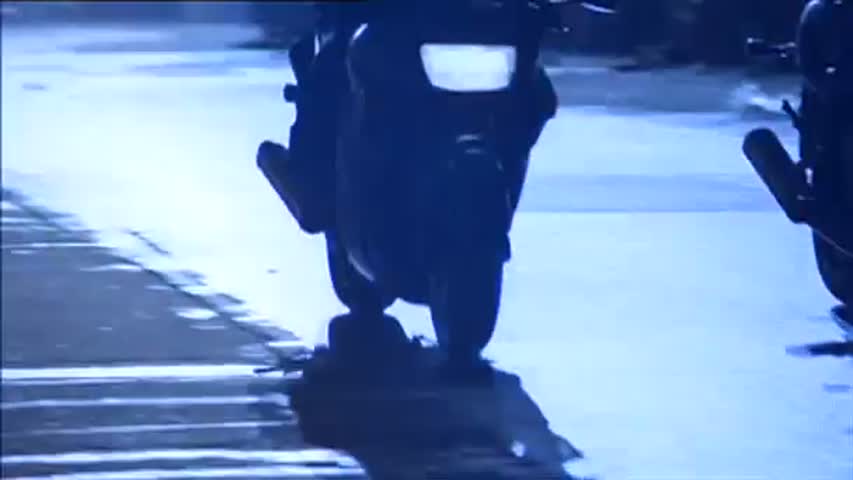 Dark Angel - Season 1 Episode 5 - 411 on the DL 