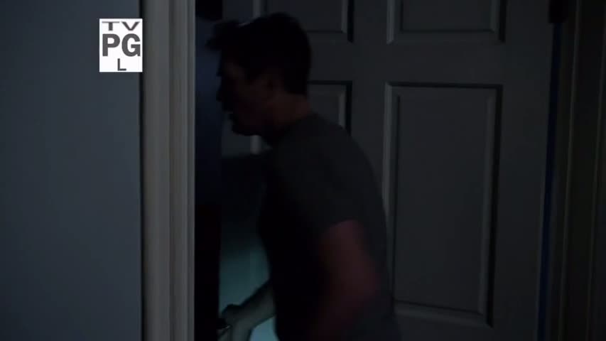 Modern Family - Season 7 Episode 22 - Double-Click