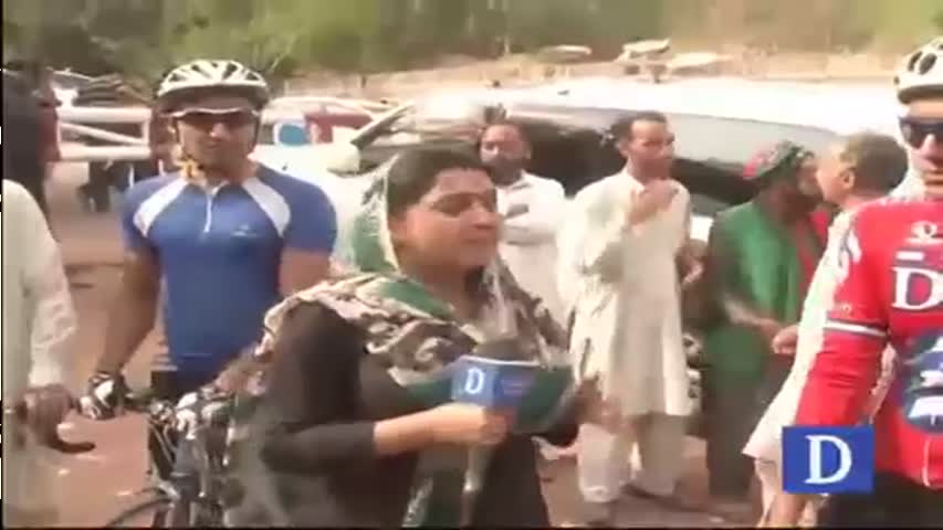 Cyclers Reached at Bani Gala to join PTI protest amid roads blocks