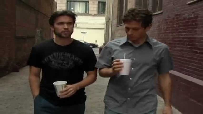  It's Always Sunny in Philadelphia - Season 1 Episode 5 - Gun Fever