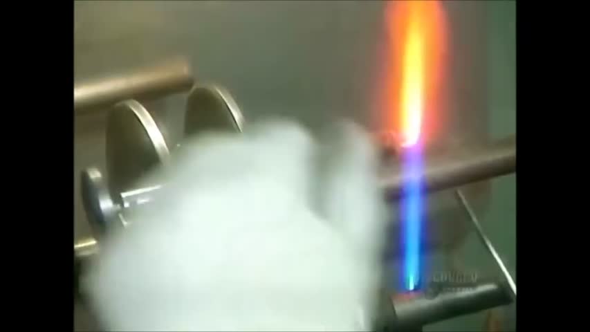 How It`s Made - High Intensity Light Bulbs