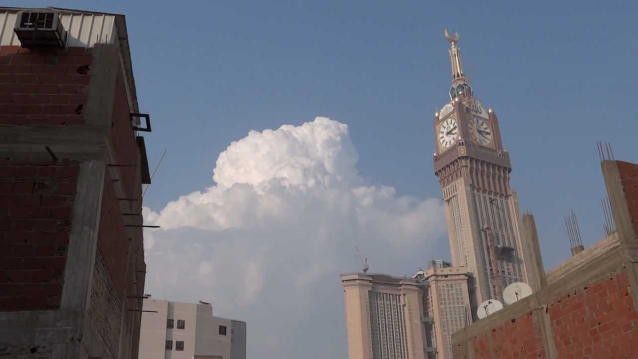 amazing effect of cloud near the zam zam tower (full HD)