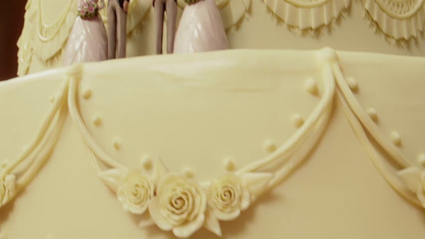  Grace and Frankie - Season 1 Episode 3 - The Dinner