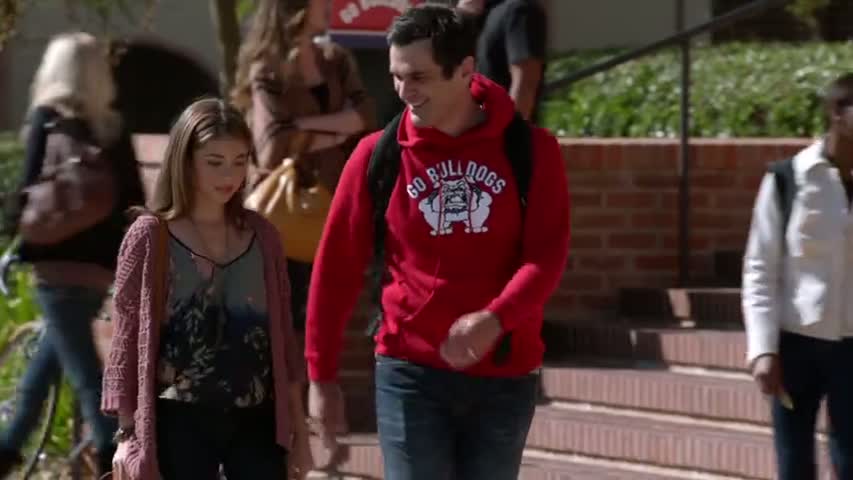 Modern Family - Season 3 Episode 6 - Go Bullfrogs!