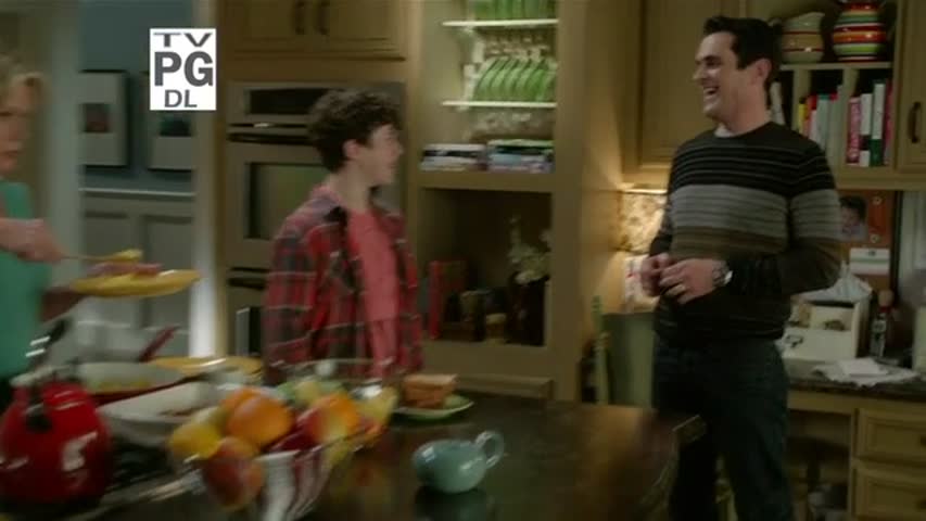 Modern Family - Season 5 Episode 11 - And One to Grow On