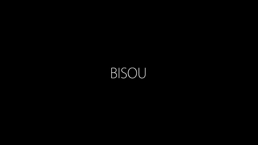 Bisou- - by Alex Chauvet 