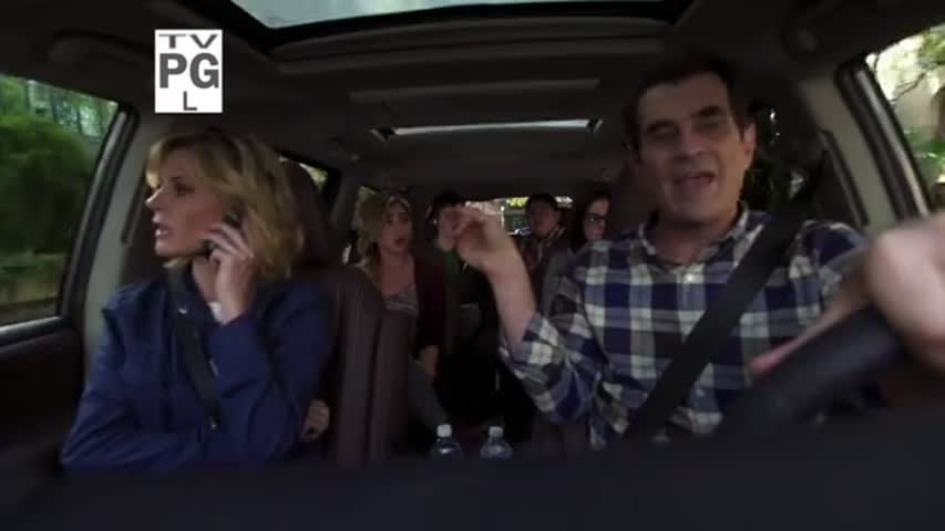 Modern Family - Season 6 Episode 11 - The Day We Almost Died