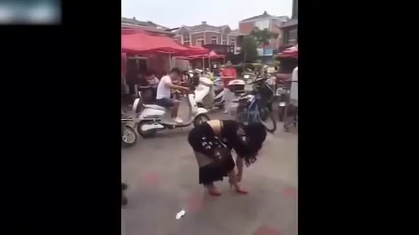 Ultra Stupid People Doing Stupid Things ( Really Stupid ) Fails Compilation