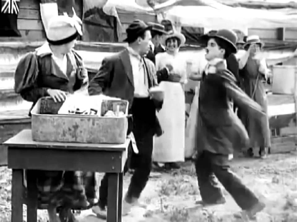 Mabel's Busy Day (1914) - CHARLIE CHAPLIN & MABEL NORMAND - Mack Sennett