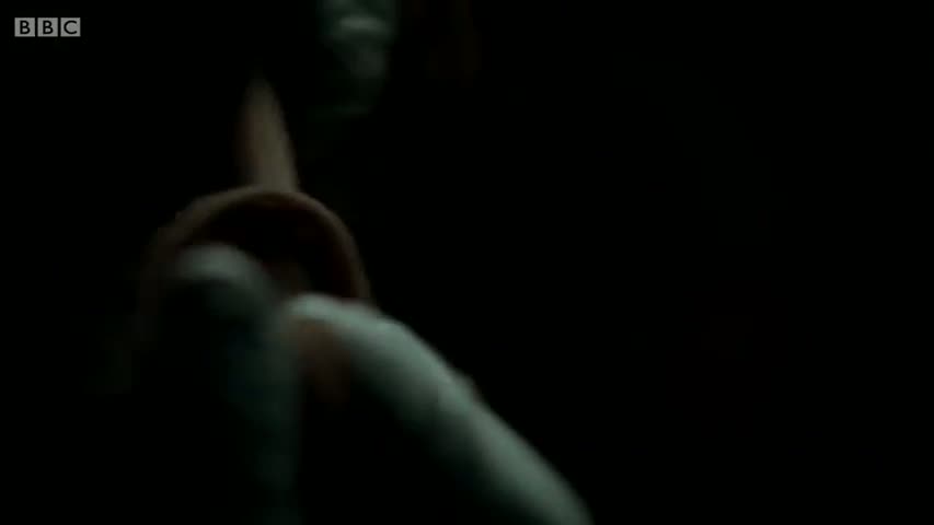 The Fall  Season 2 Episode 1 Walk the Line