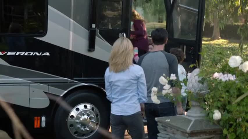 Modern Family - Season 4 Episode 23 - Games People Play