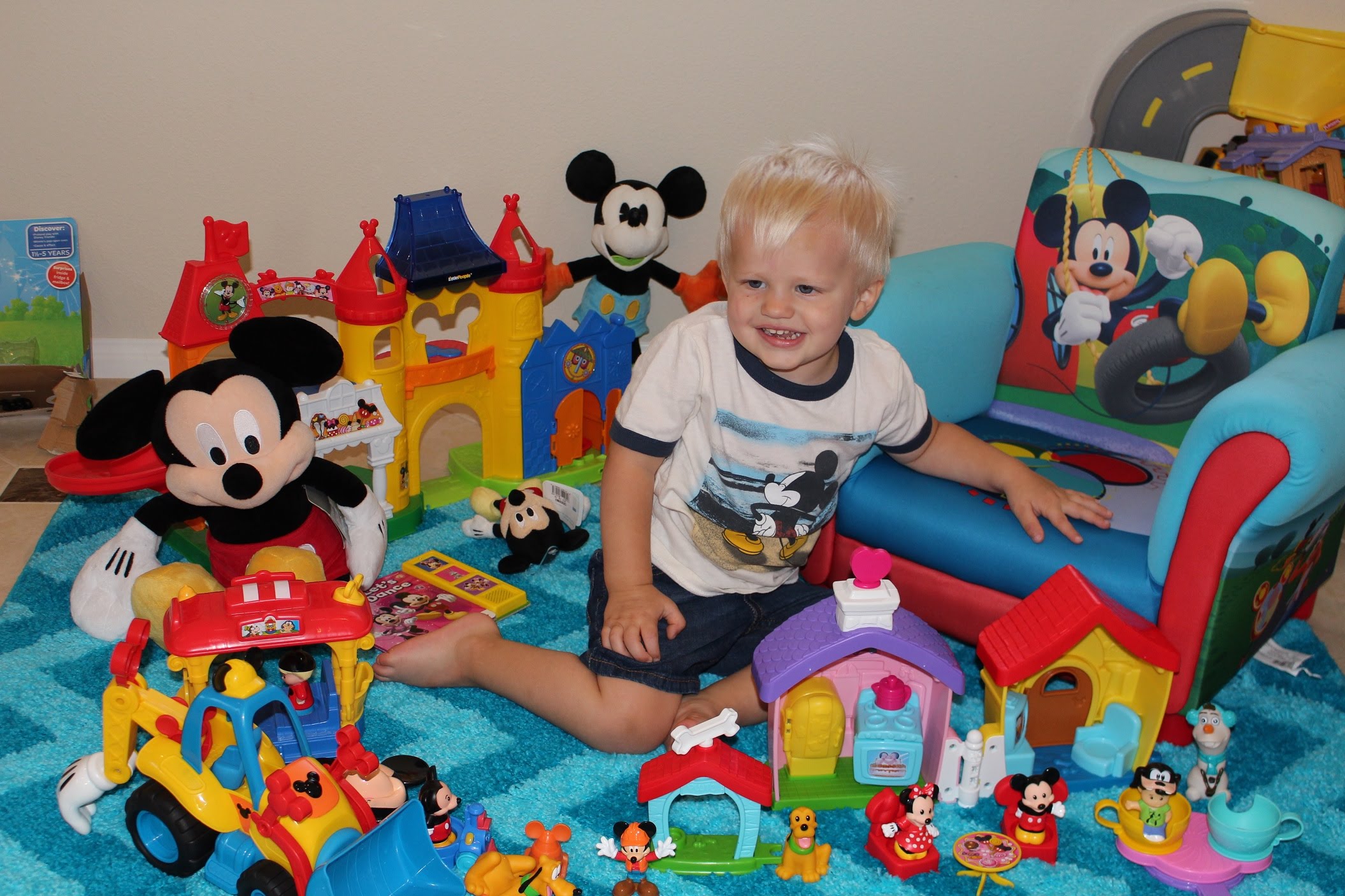 Mickey Mouse Toys Playtime for Michael