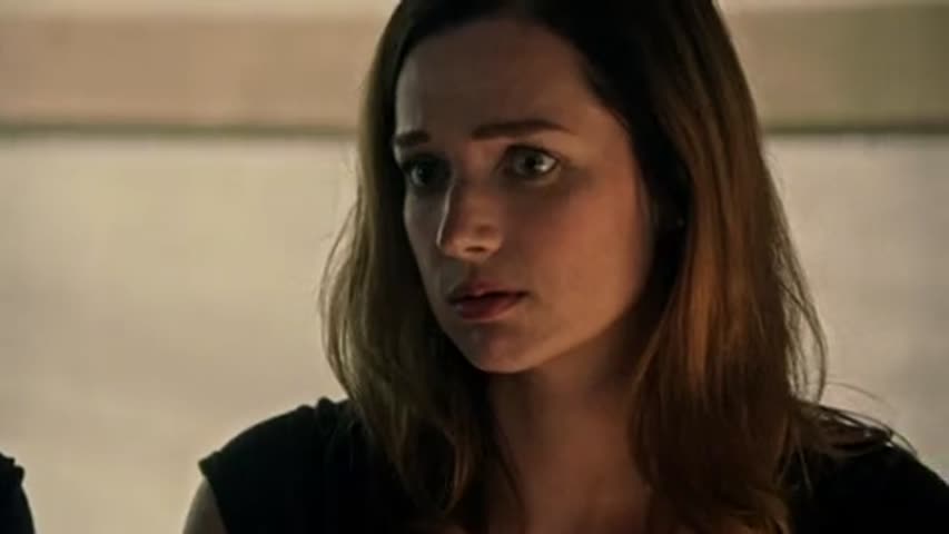 Zoo - Season 1 Episode 7 - Sleuths