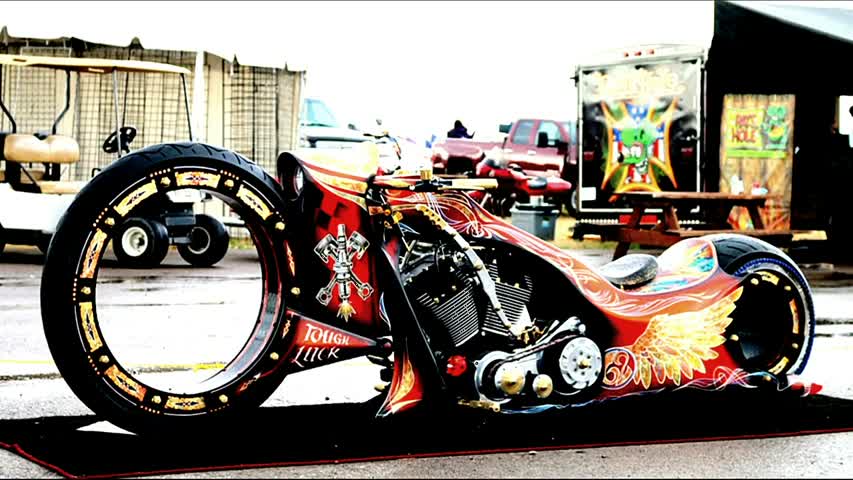 Motorcycles In Custom Mode