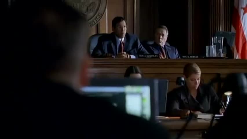 Dark Angel - Season 2 Episode 19 - She Ain't Heavy 