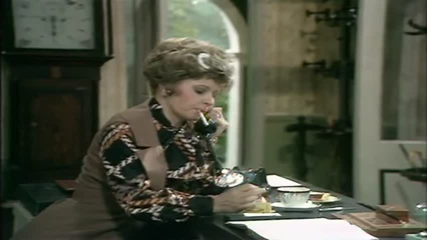 F - Fawlty Towers - Season 1 Episode 2 - The Builders