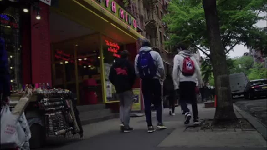  Girl Meets World - Season 3 Episode 19 - World Meets Girl