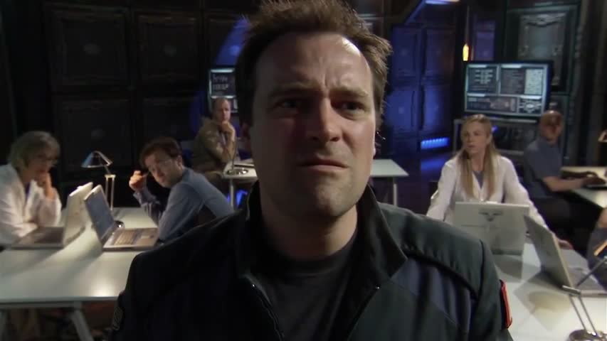 Stargate Atlantis S04 E9 Miller's Crossing