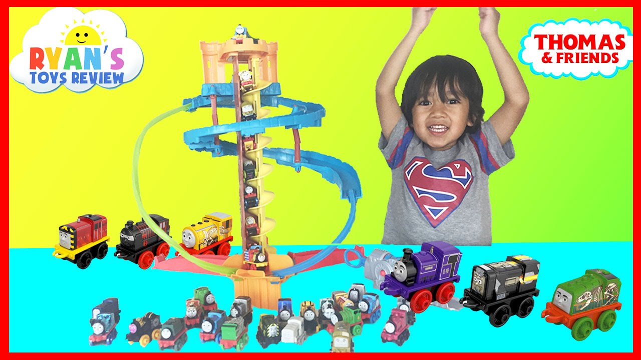 Thomas and Friends Minis Twist N Turn Stunt Thomas the Train DC Super Friends toy trains for kids
