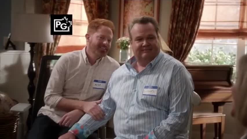 Modern Family - Season 7 Episode 8 - Clean Out Your Junk Drawer