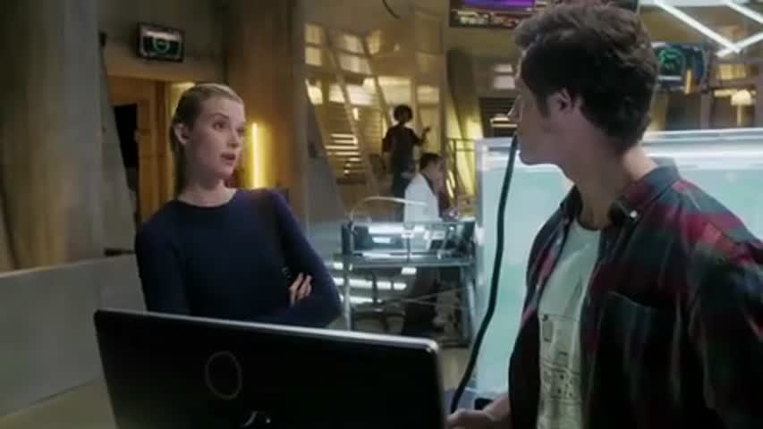 Stitchers - Season 1 Episode 1 - A Stitch in Time