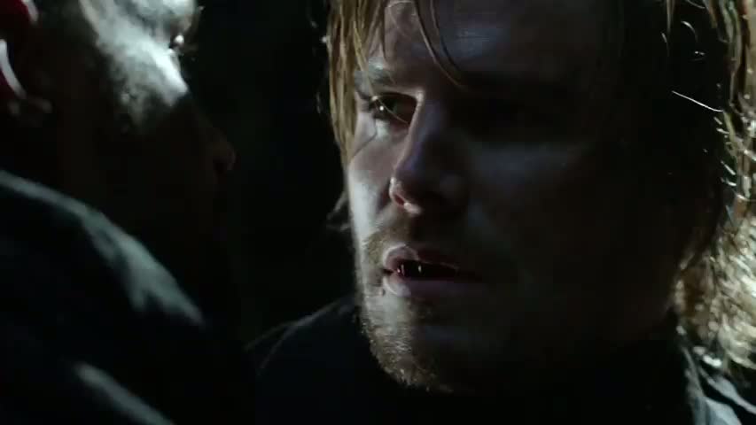 Arrow - Season 2 Episode 22 - Streets of Fire