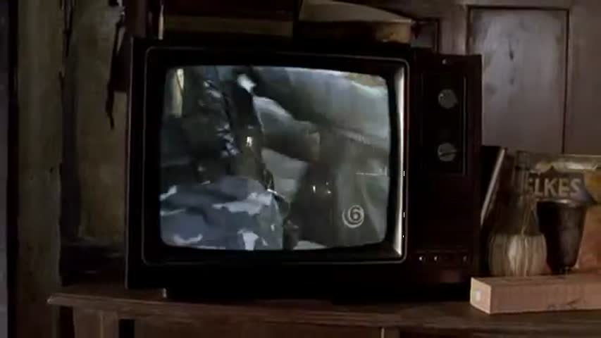 Dark Angel - Season 2 Episode 18 - Dawg Day Afternoon 