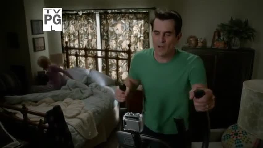 Modern Family - Season 5 Episode 10 - The Old Man & the Tree