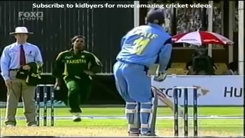 SHOAIB AKHTAR *AMAZING BOWLING SPELL* 4/25 VS INDIA 2004 ICC CHAMPIONS TROPHY