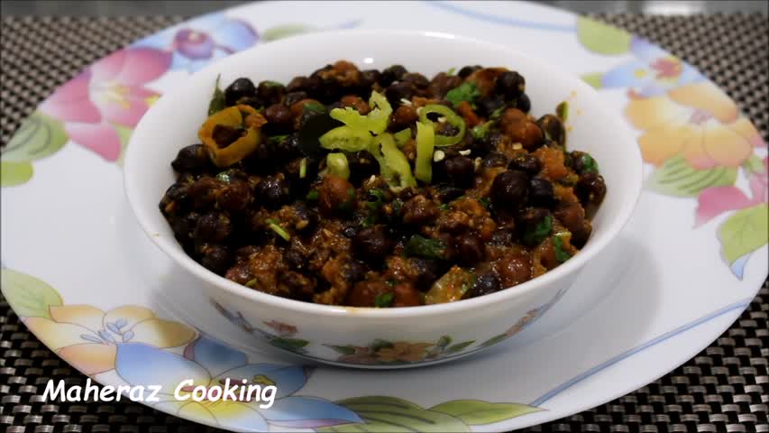 Kaley Chaney ki Chat  (black chickpeas chat) 2