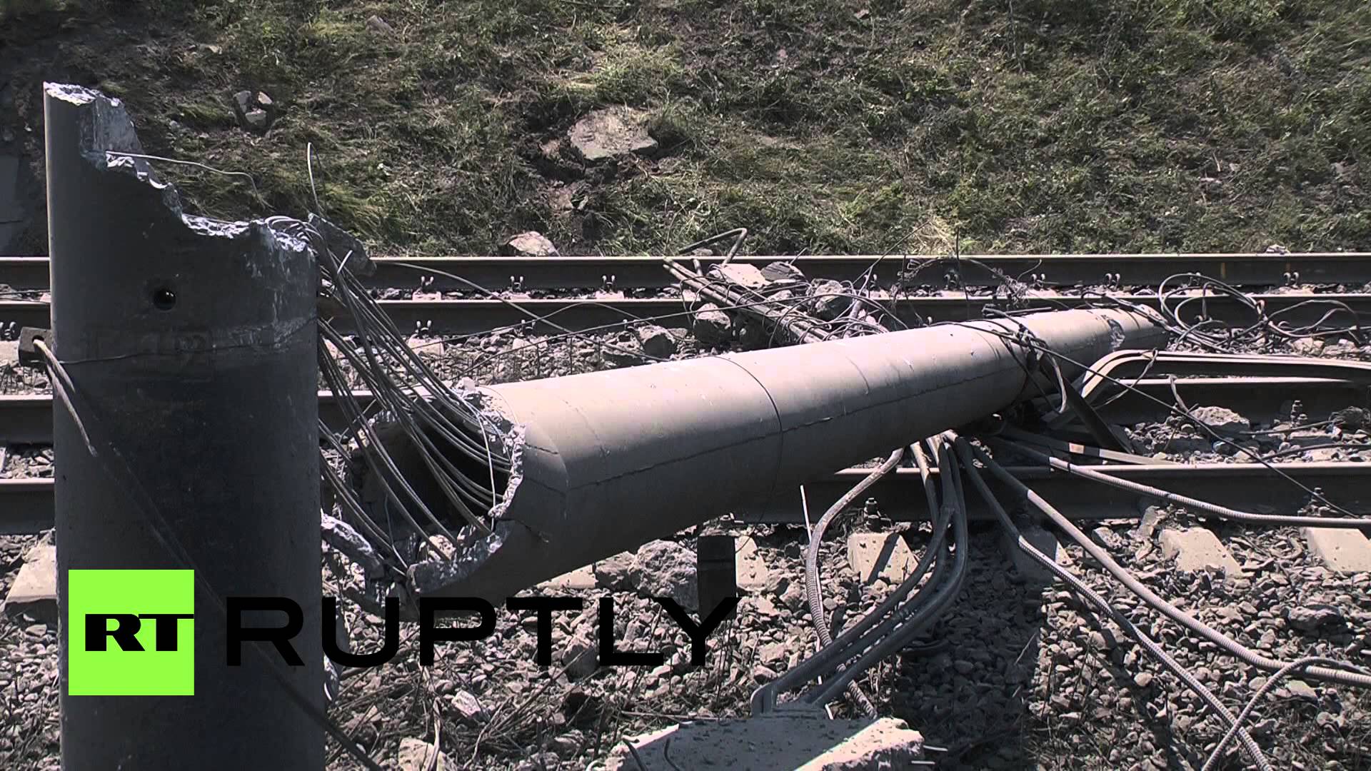 RAW: Massive explosion destroys Road Bridge paralyzing traffic in Eastern Ukraine