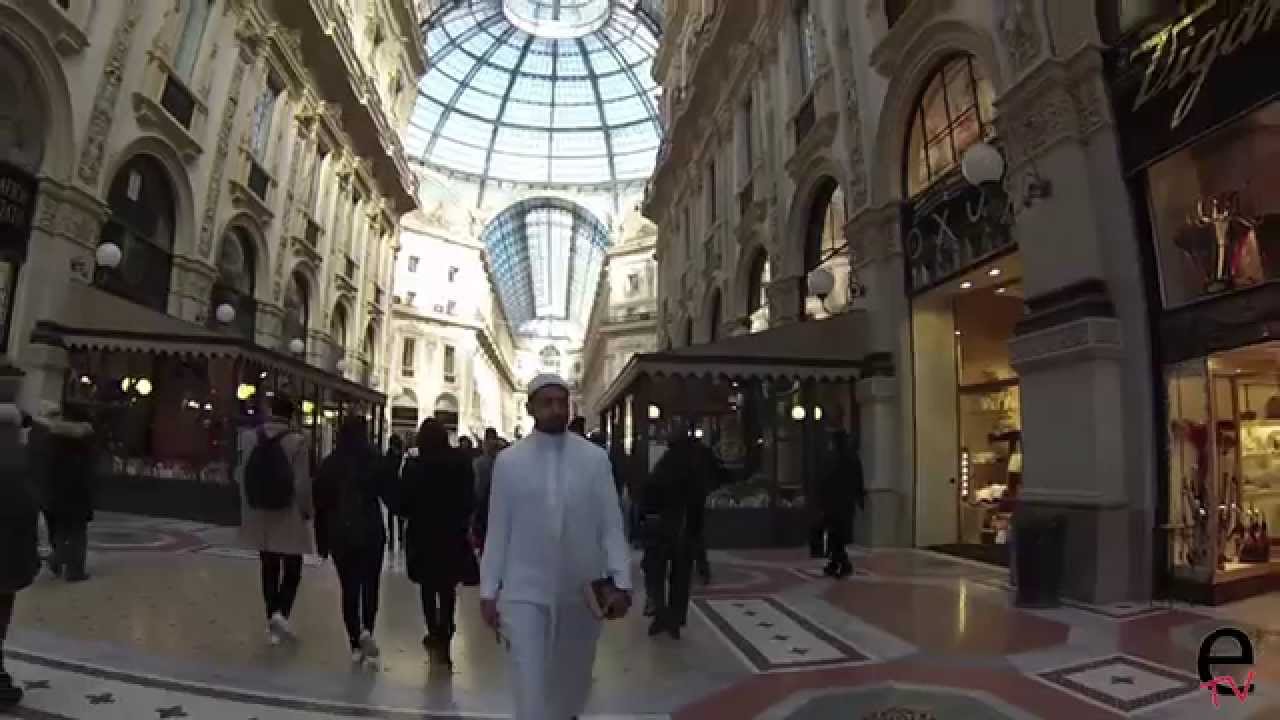 5 hours walking in Milan as a muslim