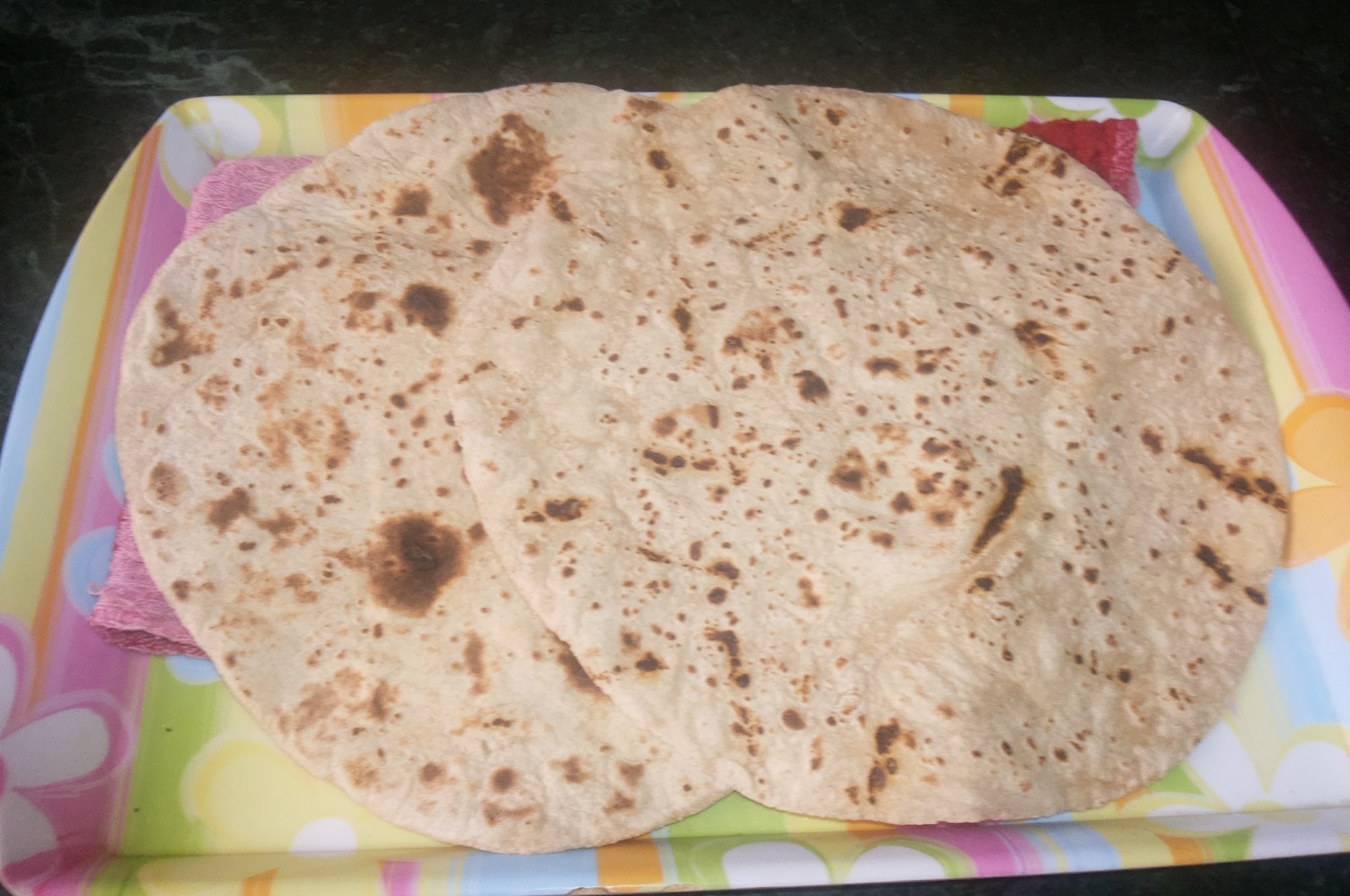 Roti, Chapati  / Flat Pakistani Bread ( Cooking With Fouzia )