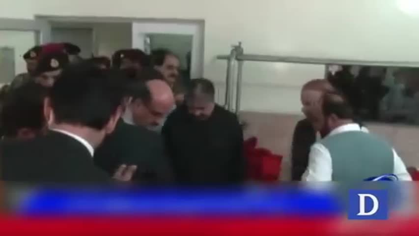 PM Nawaz, General Raheel visit Quetta civil hospital