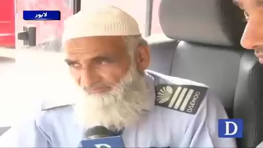 New public buses on Lahore's streets