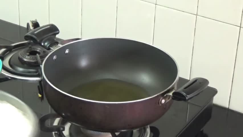 Besan Ka Laddu | Easy Cook with Food Junction