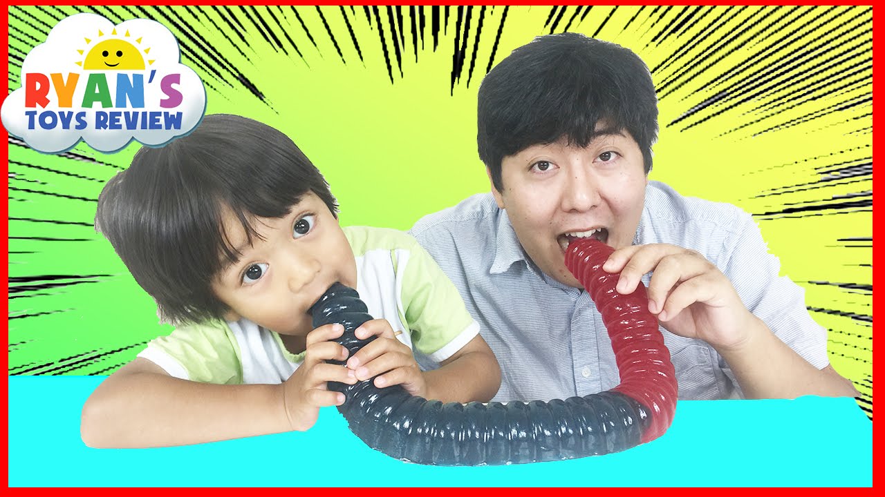 WORLD'S LARGEST GUMMY WORM CHALLENGE Ryan ToysReview