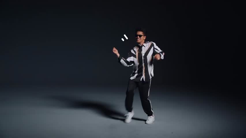 Bruno Mars - That’s What I Like [Official Video]