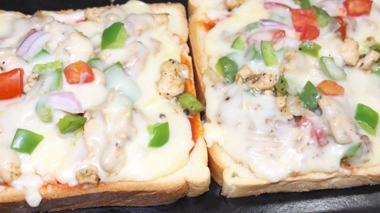 Chicken Bread Pizza Recipe | Kids Recipe For Lunch | Easy To Make Pizza Recipe