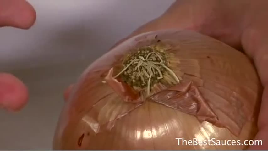 Cut onion without crying