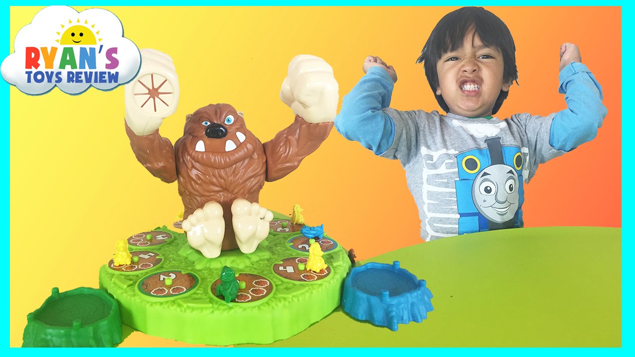 Family Fun game night The Mashin' MAX game for kids Egg Surprise Toys minion Ryan ToysReview