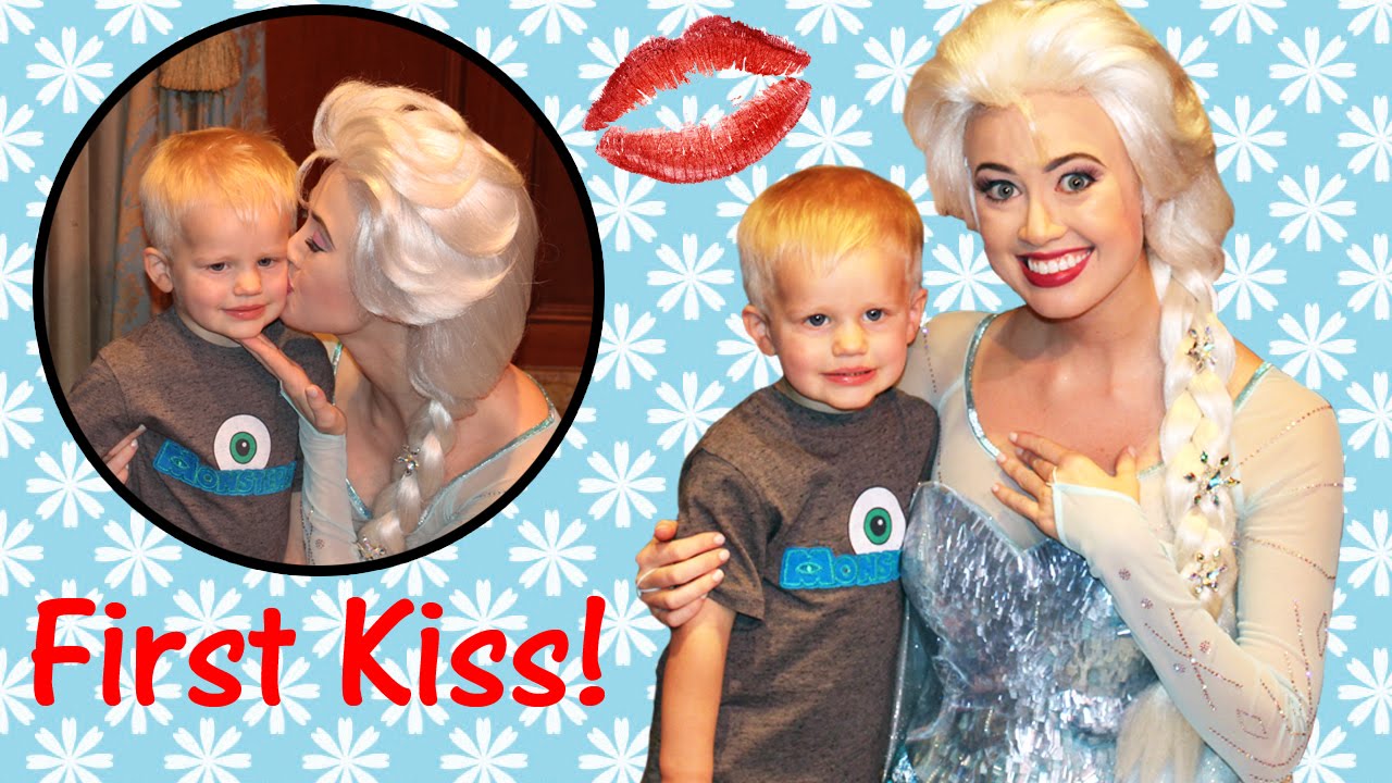 Toddler's First Kiss || Michael Meets Elsa!!