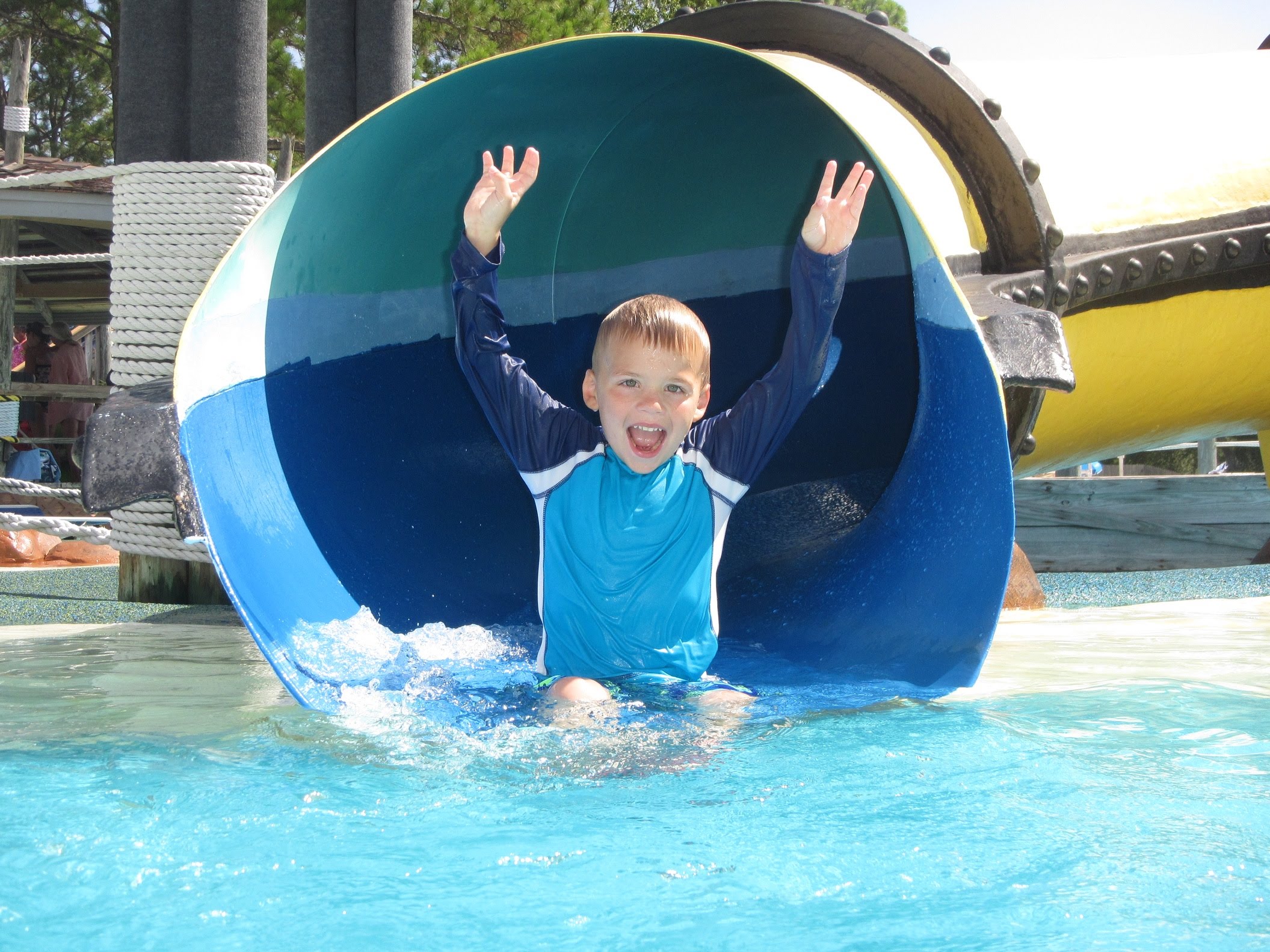 Shipwreck Island HUGE Water Park FUN!!