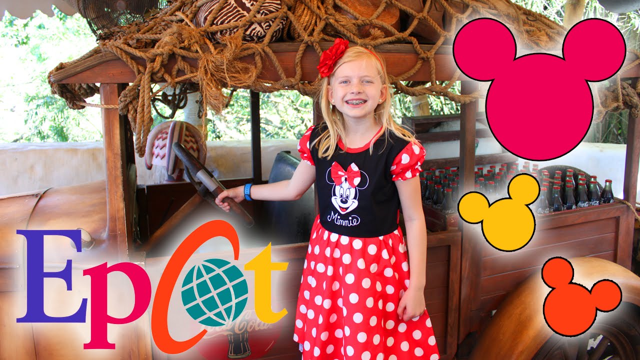 Family Fun Pack Goes to EPCOT!