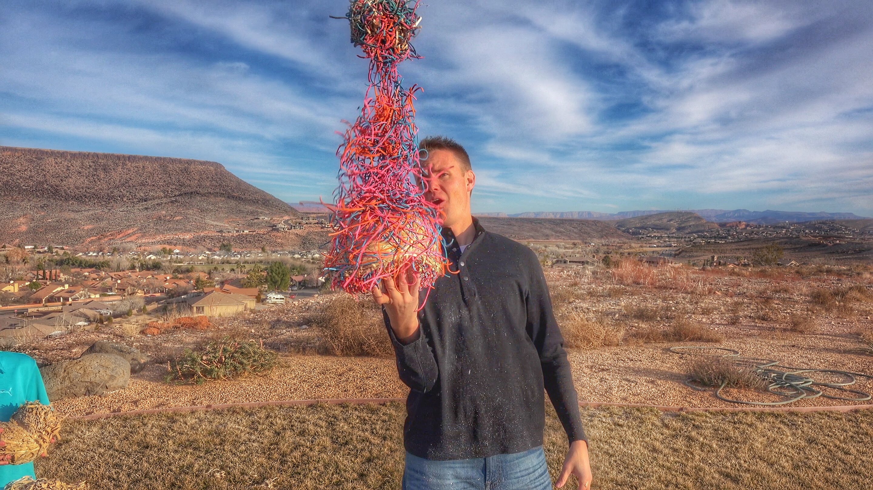 What's inside a Giant Rubber Band Ball?