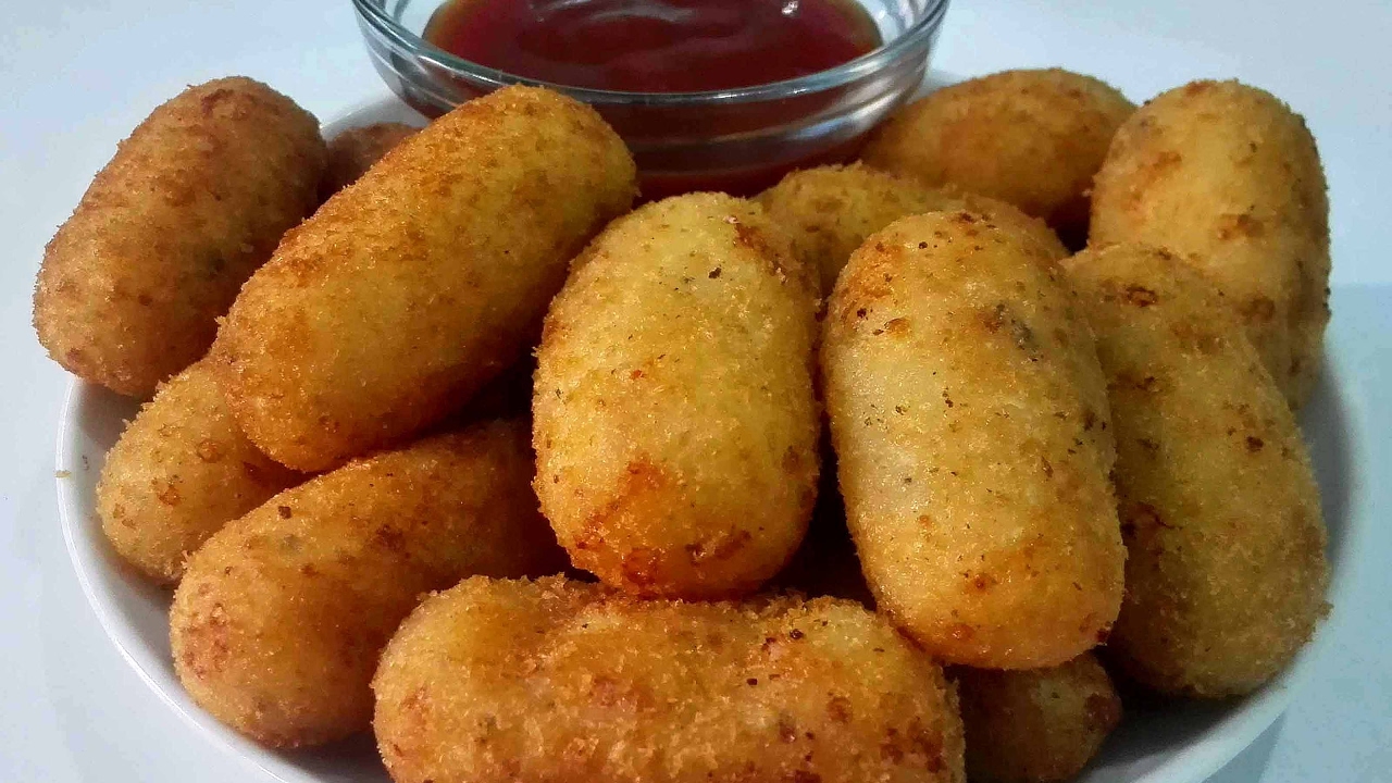 Spicy Potato Nuggets | Easy Party Starter Recipe || Cheesy potato Nuggets